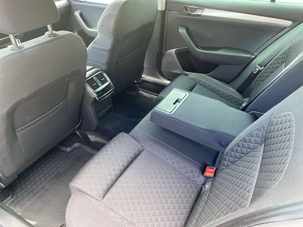Škoda Superb Combi 2.0 TDI DSG Ambition - foto 7