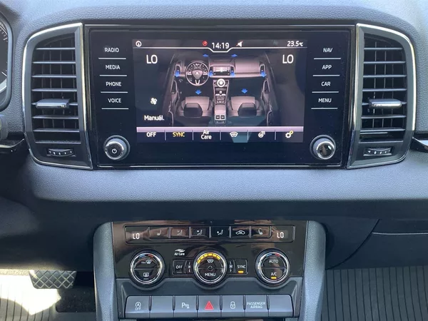 Škoda Karoq 1.6 TDI DSG Style + - foto 12