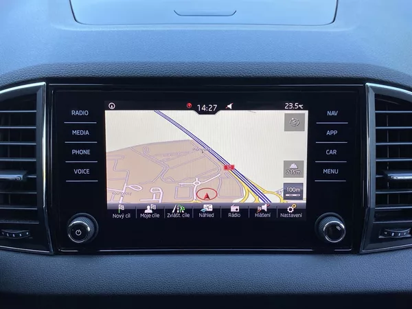 Škoda Karoq 1.6 TDI DSG Style + - foto 13