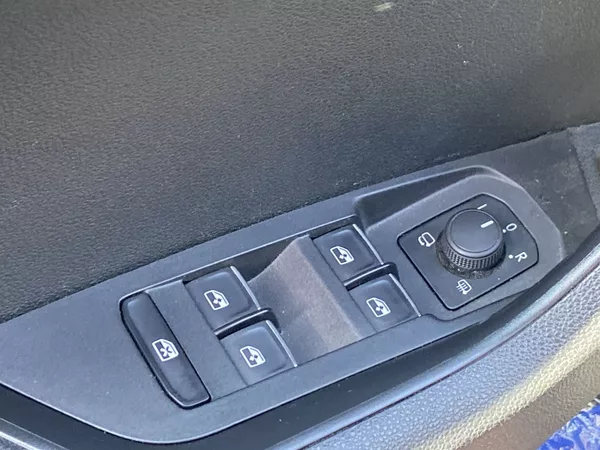 Škoda Karoq 1.6 TDI DSG Style + - foto 21