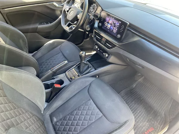 Škoda Kamiq 1.0 TSI Style - foto 10