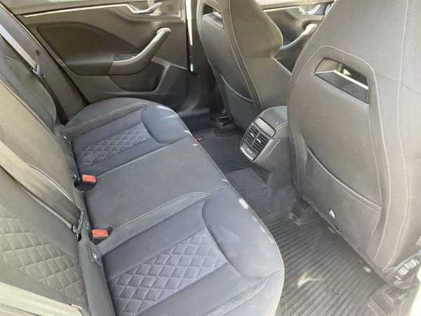 Škoda Kamiq 1.0 TSI Style - foto 11