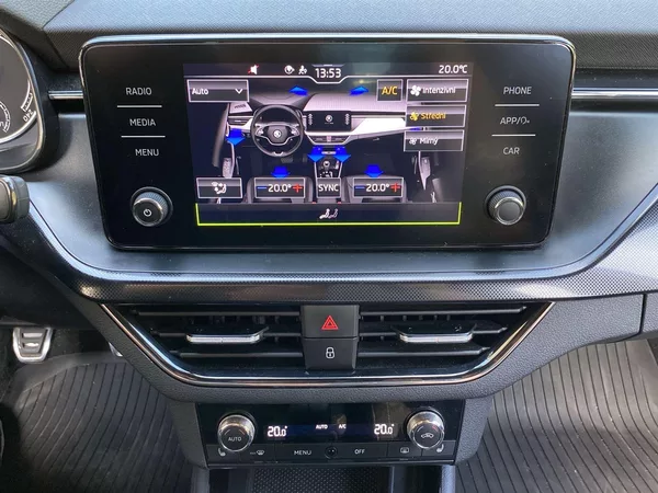 Škoda Kamiq 1.0 TSI Style - foto 12
