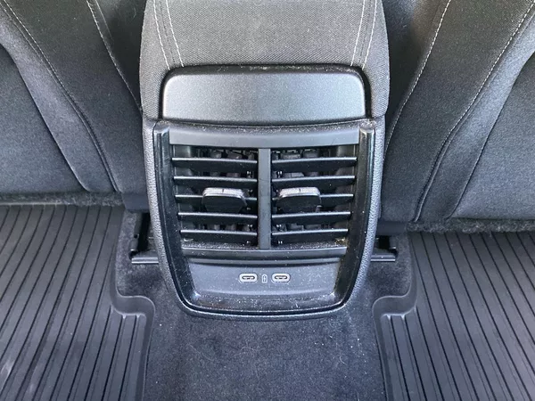 Škoda Kamiq 1.0 TSI Style - foto 26