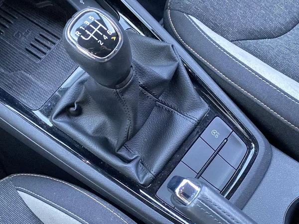 Škoda Kamiq 1.0 TSI Top Selection - foto 17