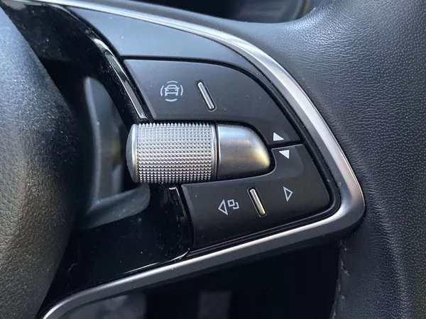 Škoda Kamiq 1.0 TSI Top Selection - foto 23