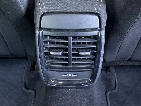 Škoda Kamiq 1.0 TSI Top Selection - foto 26