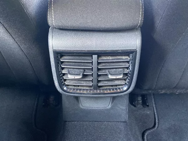 Škoda Fabia 1.0 MPI Selection - foto 26