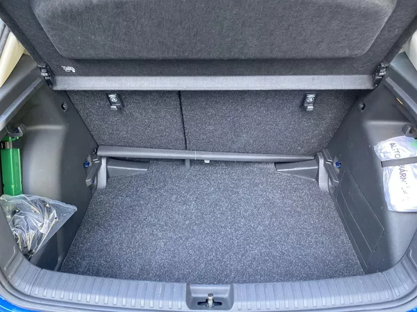 Škoda Fabia 1.0 MPI Selection - foto 27