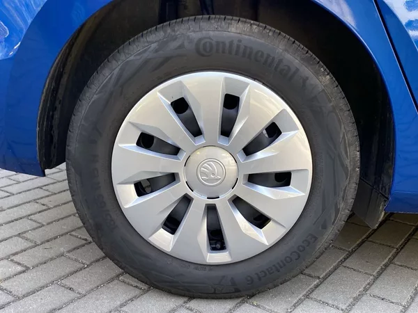 Škoda Fabia 1.0 MPI Selection - foto 29