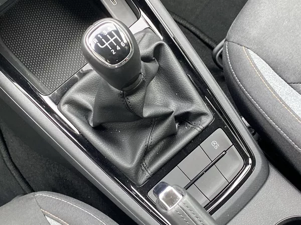 Škoda Scala 1.0 TSI Selection - foto 17