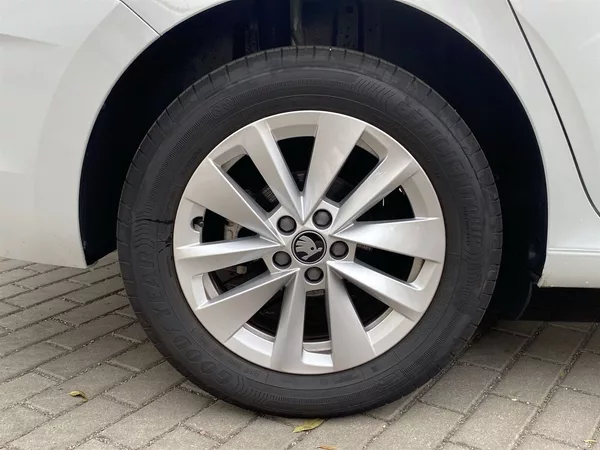 Škoda Scala 1.0 TSI Selection - foto 29