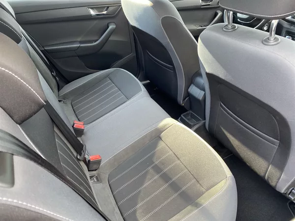 Škoda Fabia 1.0 TSI Style - foto 9