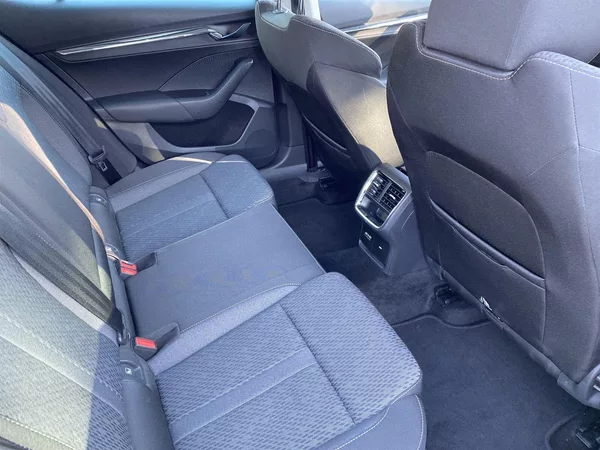 Škoda Octavia 1.5 TSI Style+ - foto 9