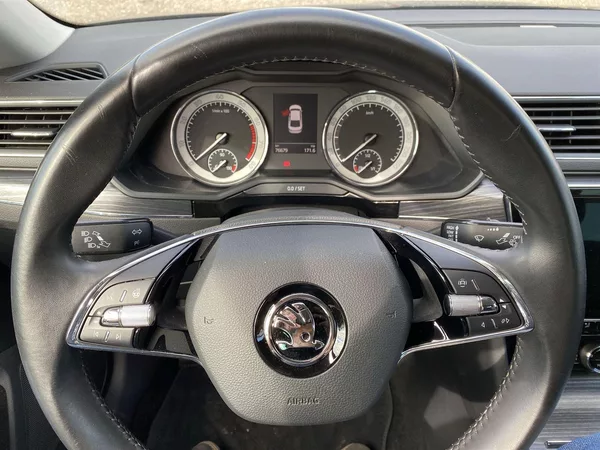 Škoda Superb 1.5 TSI Style - foto 10