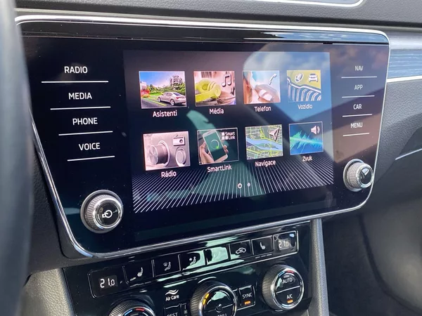 Škoda Superb 1.5 TSI Style - foto 11