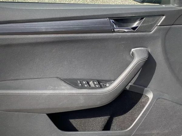 Škoda Superb 1.5 TSI Style - foto 27
