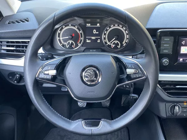 Škoda Kamiq 1.0 TSI Ambition - foto 10