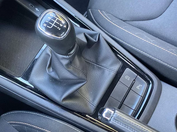 Škoda Kamiq 1.0 TSI Ambition - foto 19