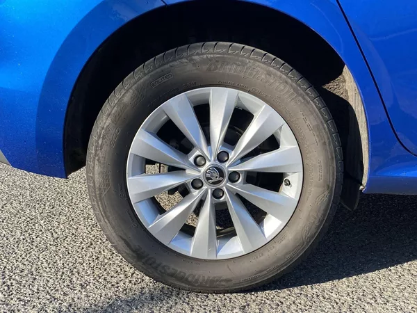 Škoda Kamiq 1.0 TSI Ambition - foto 29