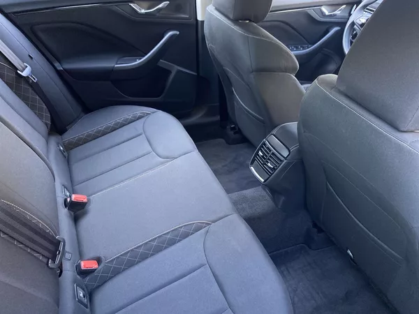 Škoda Kamiq 1.0 TSI Ambition - foto 9