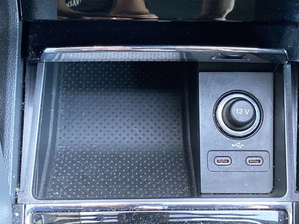 Škoda Karoq 1.5 TSI Selection - foto 18