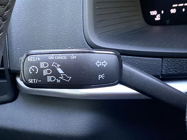 Škoda Karoq 1.5 TSI Selection - foto 21