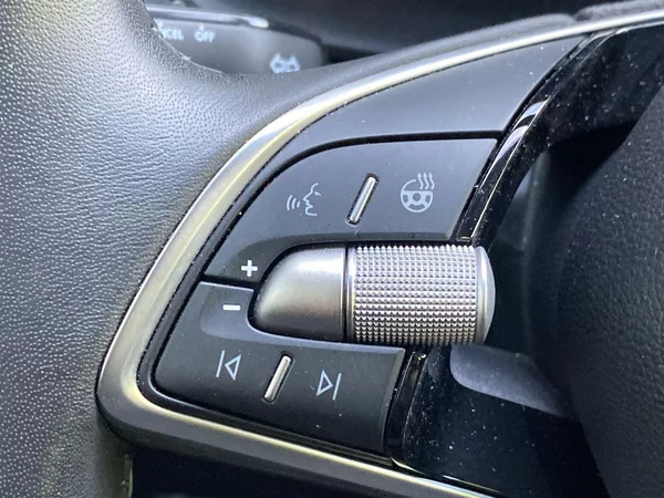 Škoda Karoq 1.5 TSI Selection - foto 23