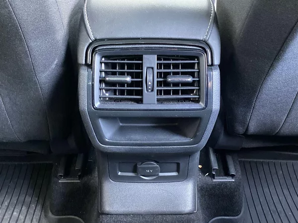 Škoda Karoq 1.5 TSI Selection - foto 26