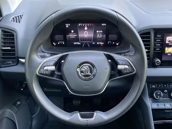 Škoda Karoq 1.5 TSI Selection - foto 6