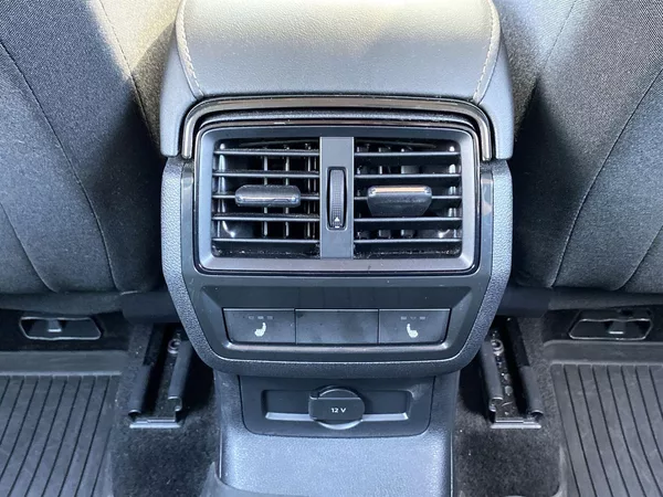Škoda Karoq 2.0 TDI 4x4 DSG Selection - foto 19