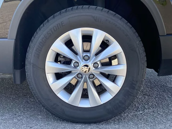 Škoda Karoq 2.0 TDI 4x4 DSG Selection - foto 30