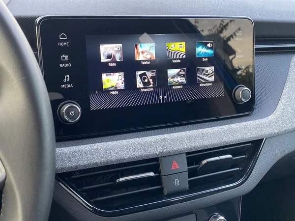 Škoda Kamiq 1.0 TSI Selection - foto 14