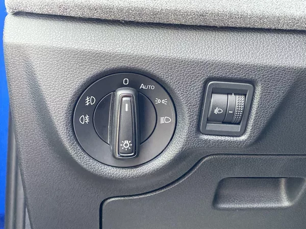Škoda Kamiq 1.0 TSI Selection - foto 21