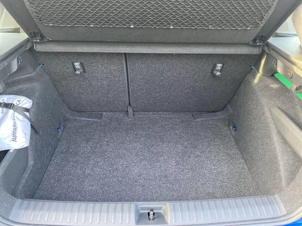 Škoda Kamiq 1.0 TSI Selection - foto 24