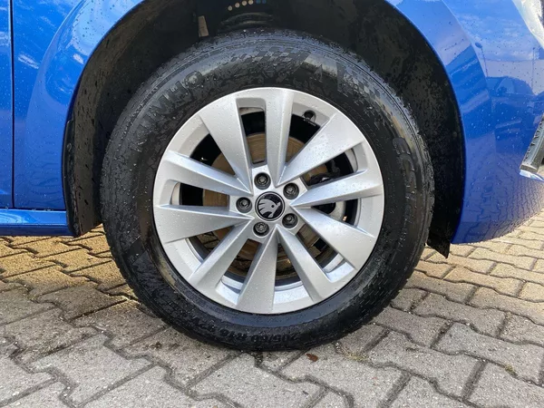 Škoda Kamiq 1.0 TSI Selection - foto 26