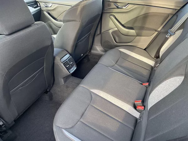 Škoda Kamiq 1.0 TSI Selection - foto 7