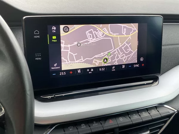 Škoda Octavia Combi 2.0 TDI DSG Style + - foto 11