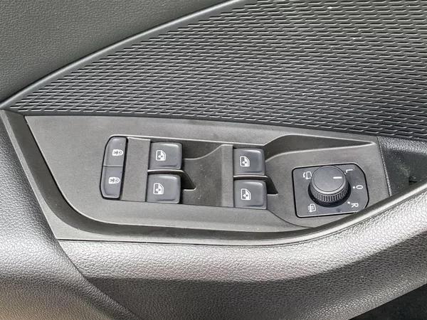 Škoda Octavia Combi 2.0 TDI DSG Style + - foto 21