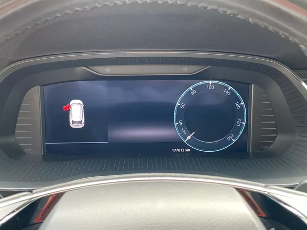 Škoda Octavia Combi 2.0 TDI DSG Style + - foto 10