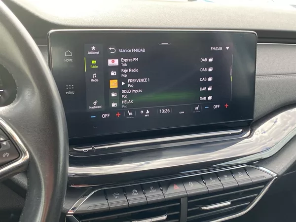Škoda Octavia Combi 2.0 TDI DSG Style + - foto 13