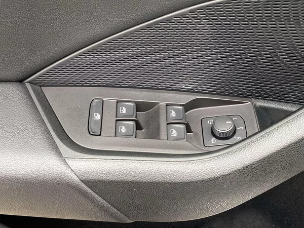 Škoda Octavia Combi 2.0 TDI DSG Style + - foto 23