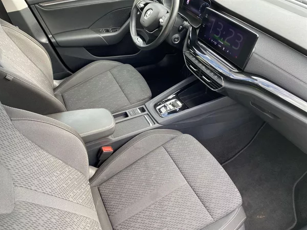Škoda Octavia Combi 2.0 TDI DSG Style + - foto 8