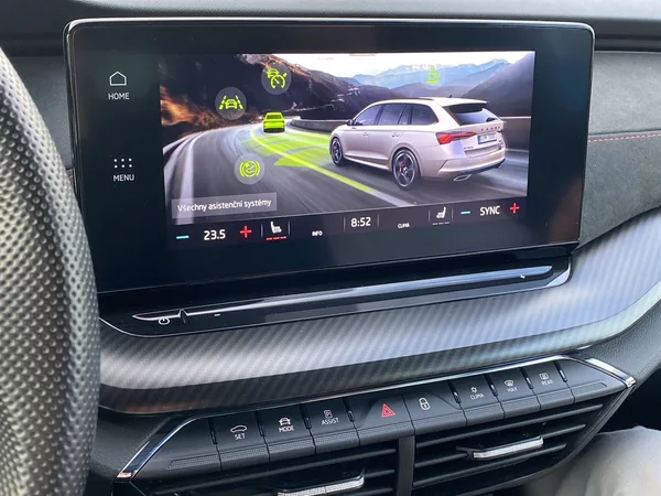 Škoda Octavia Combi 2.0 TDI DSG RS - foto 14