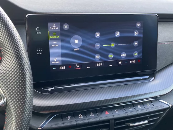 Škoda Octavia Combi 2.0 TDI DSG RS - foto 17
