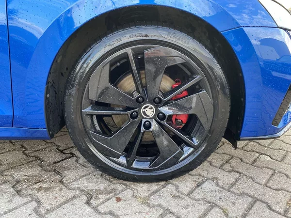 Škoda Octavia Combi 2.0 TDI DSG RS - foto 31