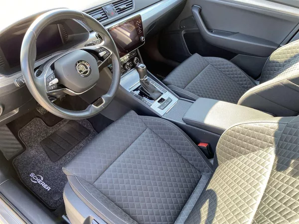 Škoda Superb Combi 2.0 TDI DSG Ambition - foto 6