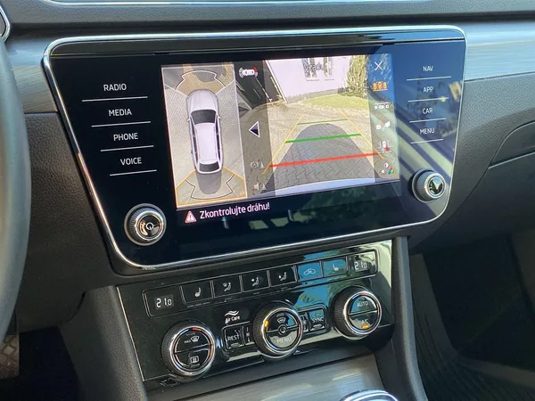 Škoda Superb Combi 2.0 TDI DSG Style - foto 12