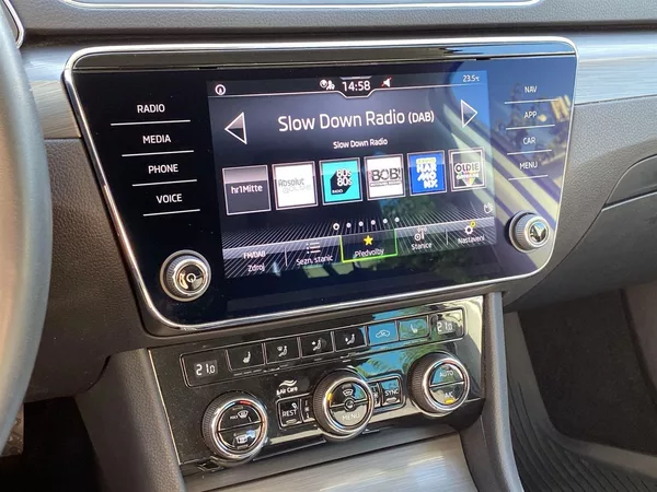 Škoda Superb Combi 2.0 TDI DSG Style - foto 13