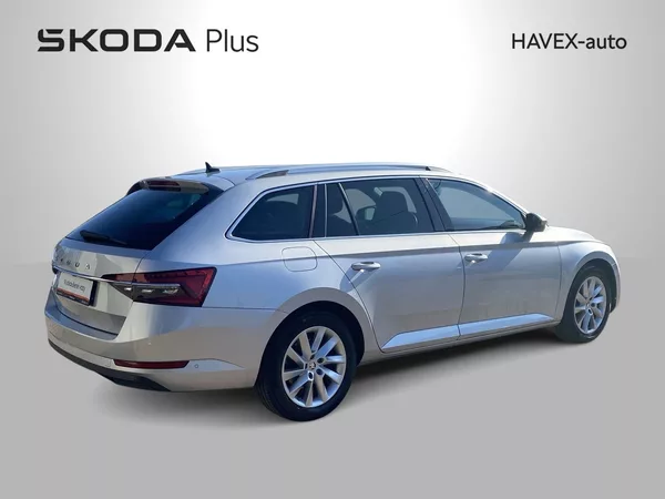Škoda Superb Combi 2.0 TDI DSG Style - foto 2